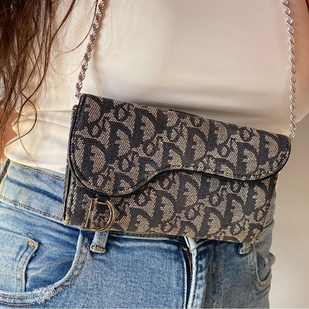 Dior Monogram Saddle Wallet CHAIN NOT INCLUDED - Picture 4 of 16